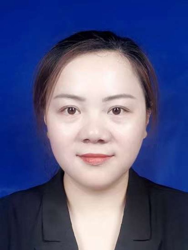 邓锦花律师