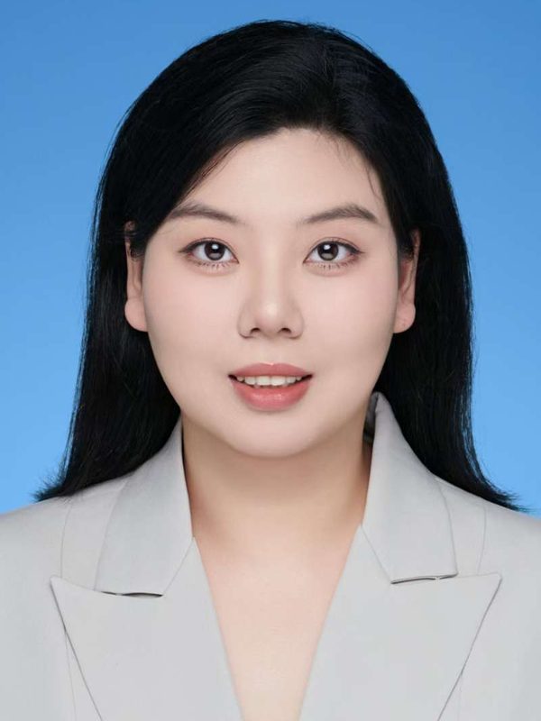 余怡暄律师